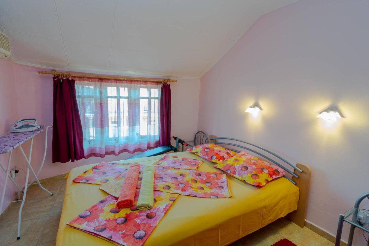 Fener Guest House Pomorie Exterior photo